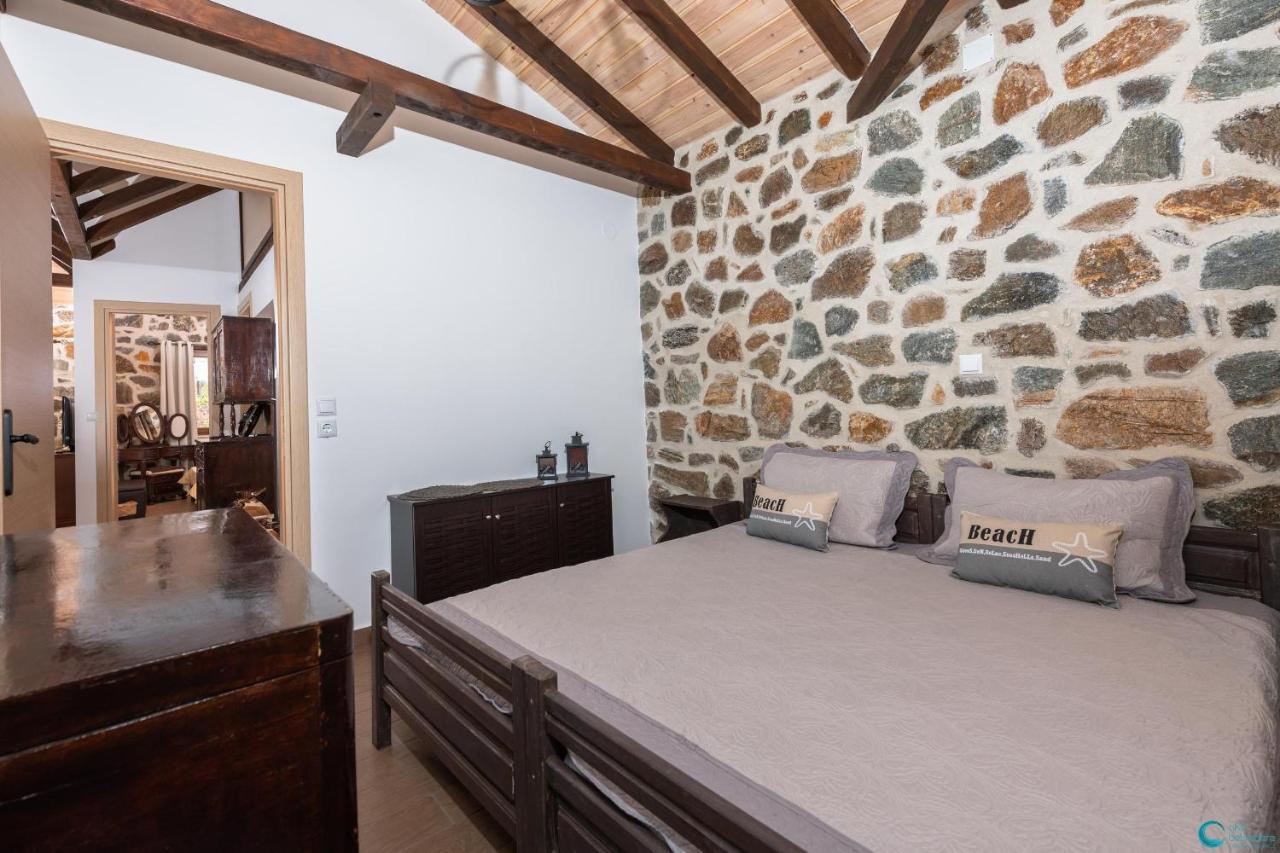 Вілла Eleni'S Stone House Скала-Потамьяс Екстер'єр фото