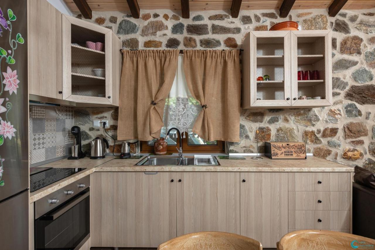 Вілла Eleni'S Stone House Скала-Потамьяс Екстер'єр фото